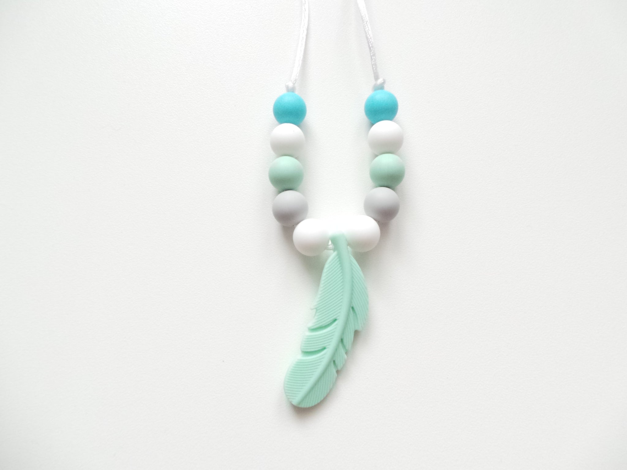 Silicone hot sale bead necklace